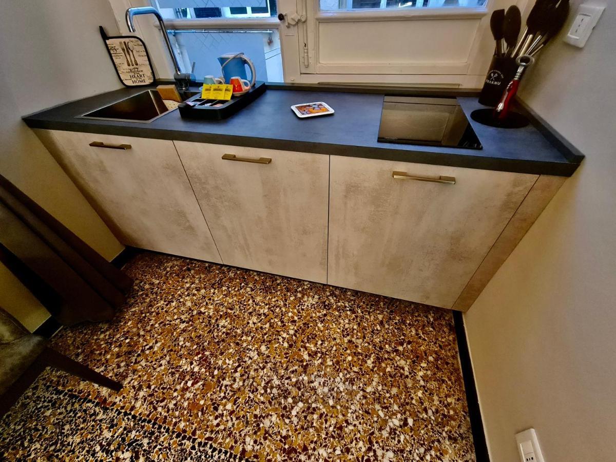 Borgo San Giorgio Appartement Genua Buitenkant foto
